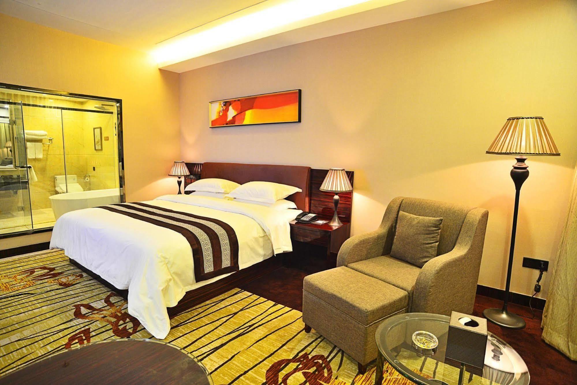 Liang Fan Holiday Inn Guangzhou Exterior foto